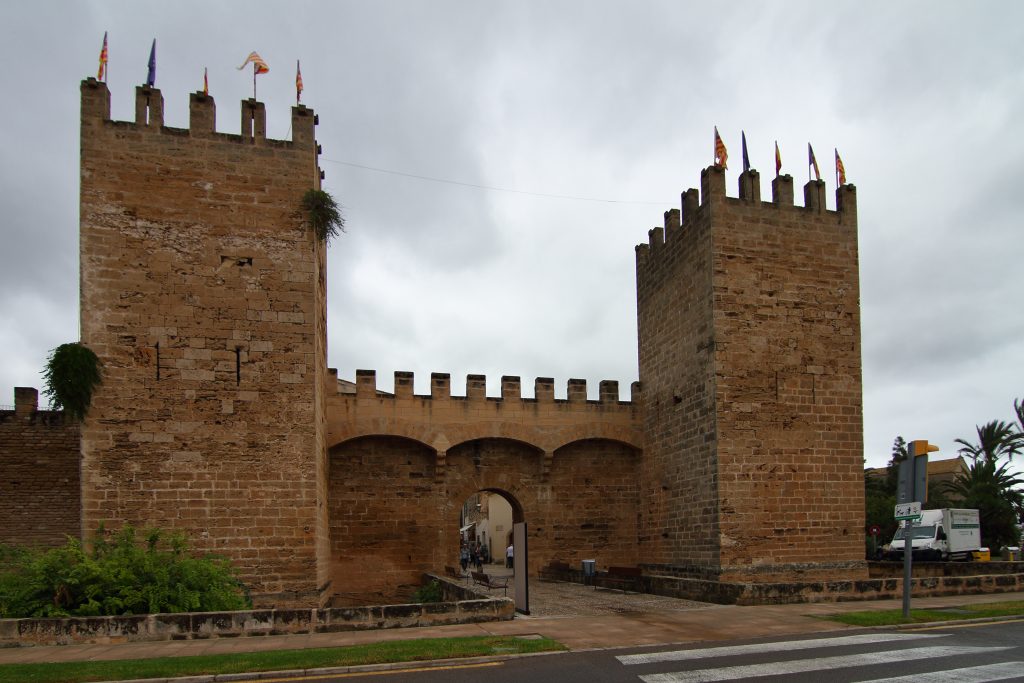 Cele mai frumoase locuri de vizitat în Mallorca, dincolo de plaje Alcúdia